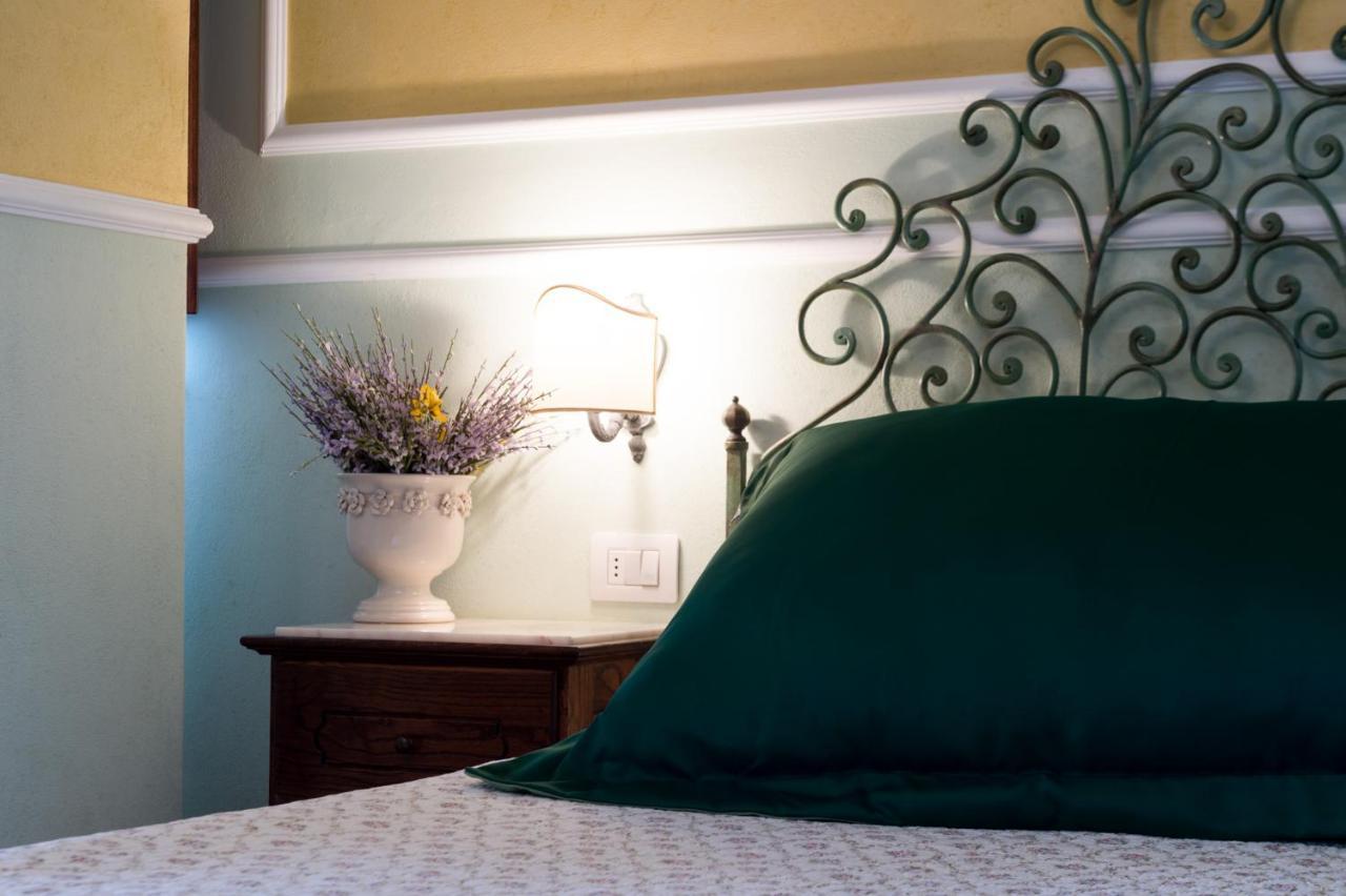 Hotel Relais Pian Delle Starze มารีนาดีกาเมโรตา ภายนอก รูปภาพ