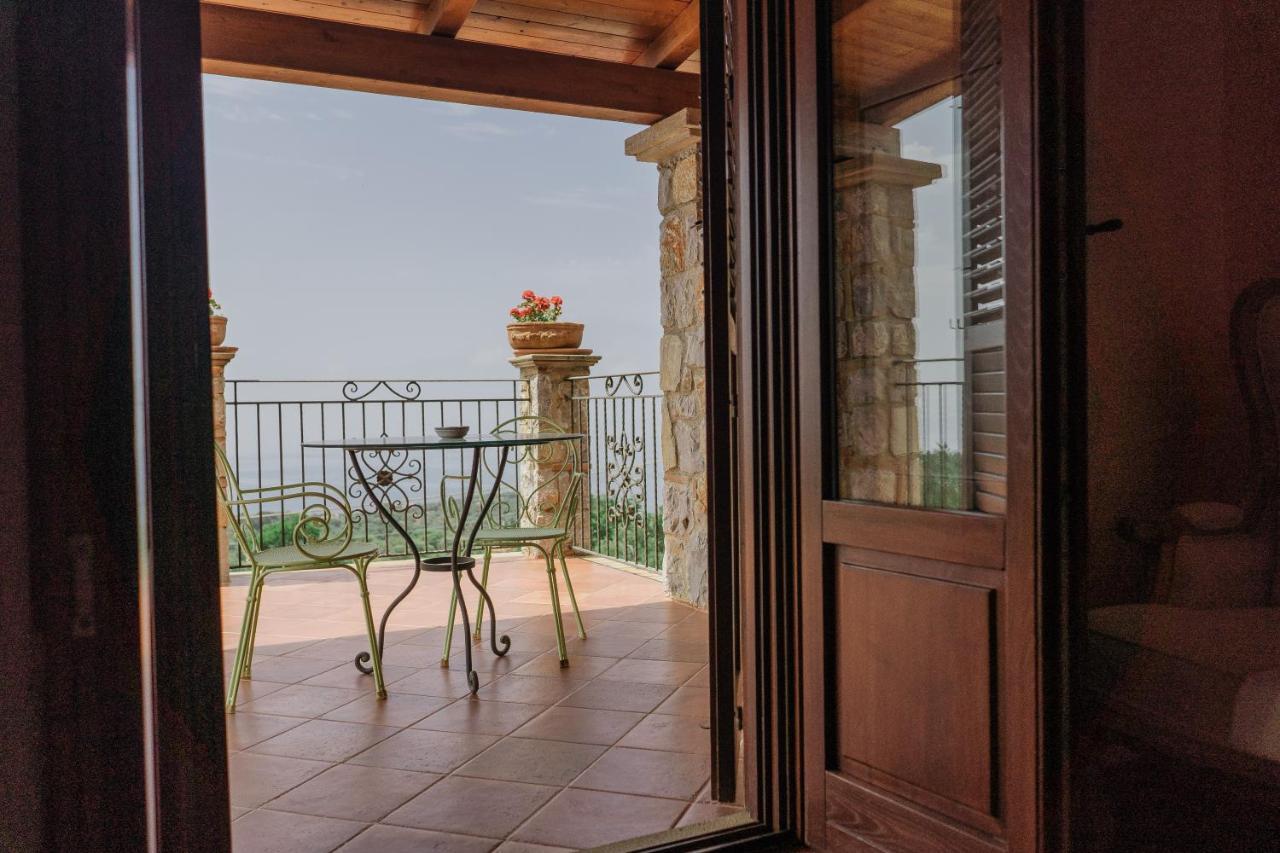 Hotel Relais Pian Delle Starze มารีนาดีกาเมโรตา ภายนอก รูปภาพ
